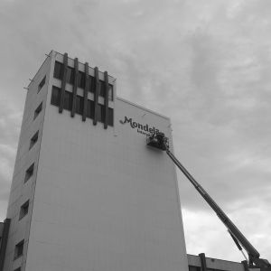 Mondelez Letras aluminio Diper